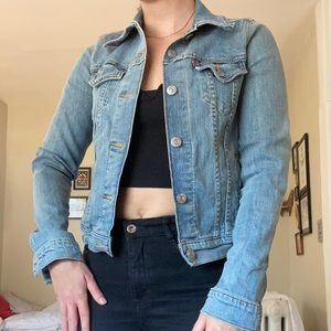 Levi’s fitted denim jacket